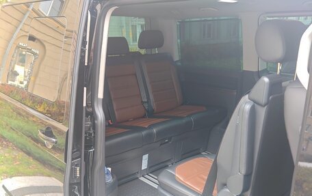 Volkswagen Multivan T6 рестайлинг, 2020 год, 6 000 000 рублей, 11 фотография