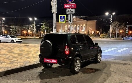 Chevrolet Niva I рестайлинг, 2004 год, 240 000 рублей, 4 фотография