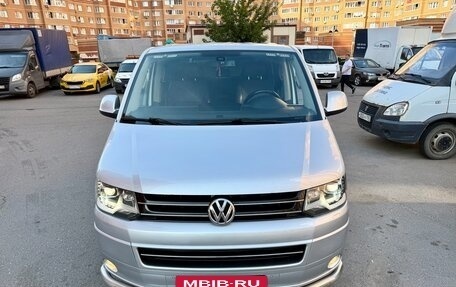 Volkswagen Multivan T5, 2012 год, 2 185 000 рублей, 3 фотография