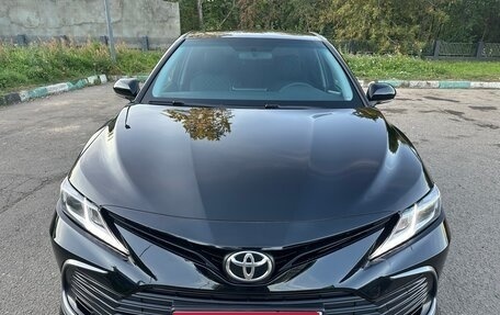 Toyota Camry, 2021 год, 2 397 000 рублей, 1 фотография