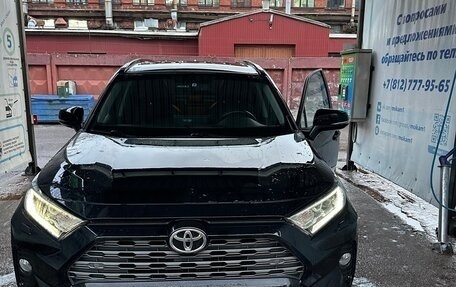 Toyota RAV4, 2021 год, 3 600 000 рублей, 1 фотография