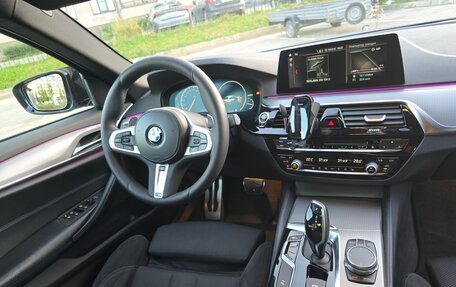 BMW 5 серия, 2018 год, 3 190 000 рублей, 15 фотография
