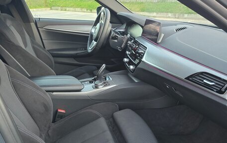 BMW 5 серия, 2018 год, 3 190 000 рублей, 19 фотография