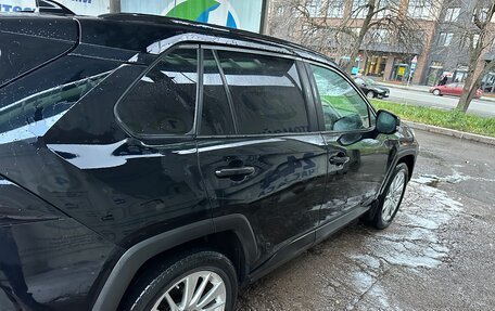 Toyota RAV4, 2021 год, 3 600 000 рублей, 3 фотография