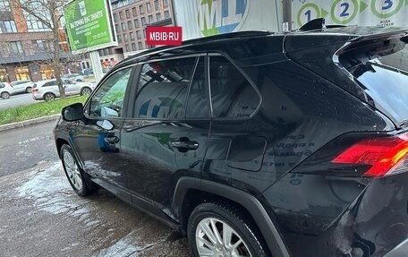 Toyota RAV4, 2021 год, 3 600 000 рублей, 4 фотография
