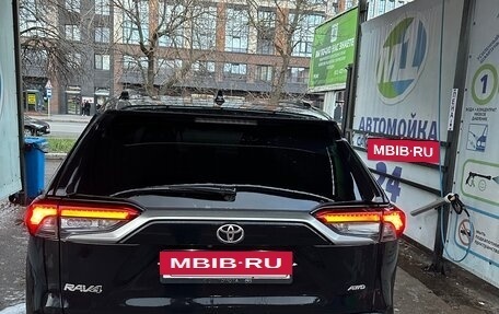 Toyota RAV4, 2021 год, 3 600 000 рублей, 2 фотография