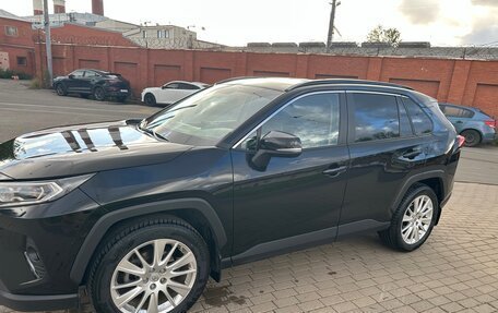 Toyota RAV4, 2021 год, 3 600 000 рублей, 9 фотография