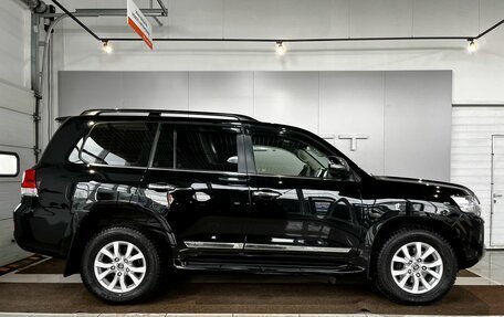 Toyota Land Cruiser 200, 2018 год, 6 849 000 рублей, 3 фотография