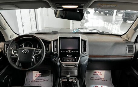 Toyota Land Cruiser 200, 2018 год, 6 849 000 рублей, 16 фотография