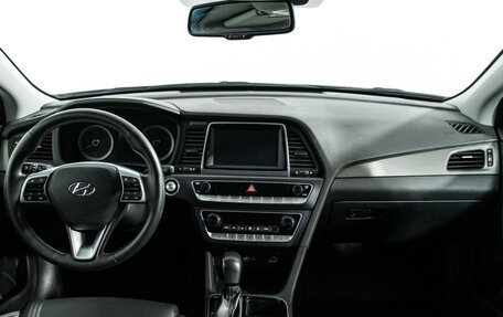 Hyundai Sonata VII, 2018 год, 1 745 000 рублей, 13 фотография