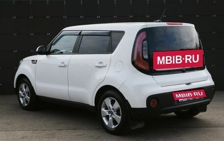 KIA Soul II рестайлинг, 2017 год, 1 300 000 рублей, 9 фотография