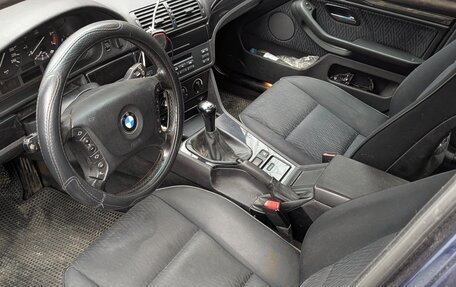 BMW 5 серия, 2003 год, 650 000 рублей, 10 фотография