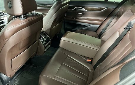 BMW 7 серия, 2017 год, 3 199 000 рублей, 32 фотография