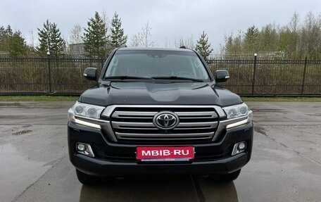 Toyota Land Cruiser 200, 2016 год, 8 950 000 рублей, 1 фотография