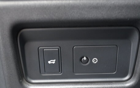 Land Rover Discovery Sport I рестайлинг, 2015 год, 1 690 000 рублей, 21 фотография