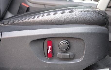 Land Rover Discovery Sport I рестайлинг, 2015 год, 1 690 000 рублей, 30 фотография