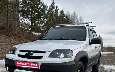 Chevrolet Niva I рестайлинг, 2017 год, 700 000 рублей, 8 фотография