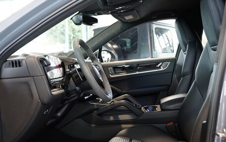 Porsche Cayenne III, 2024 год, 18 900 000 рублей, 9 фотография