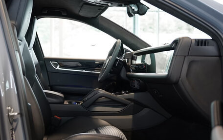 Porsche Cayenne III, 2024 год, 18 900 000 рублей, 22 фотография