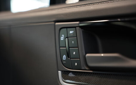 Porsche Cayenne III, 2024 год, 18 900 000 рублей, 28 фотография