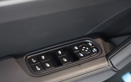 Porsche Cayenne III, 2024 год, 18 900 000 рублей, 27 фотография