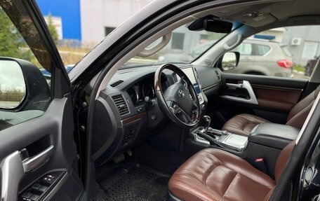 Toyota Land Cruiser 200, 2016 год, 8 950 000 рублей, 16 фотография