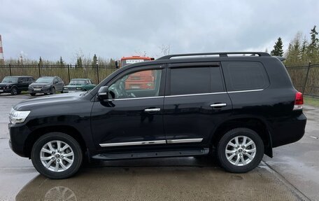 Toyota Land Cruiser 200, 2016 год, 8 950 000 рублей, 3 фотография