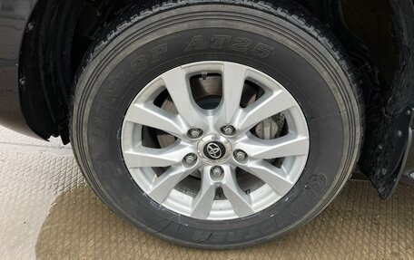 Toyota Land Cruiser 200, 2016 год, 8 950 000 рублей, 7 фотография