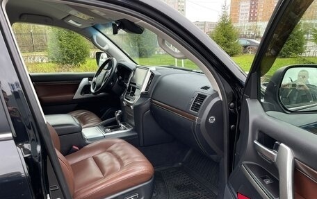 Toyota Land Cruiser 200, 2016 год, 8 950 000 рублей, 20 фотография