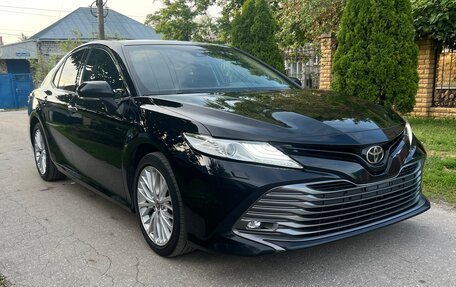 Toyota Camry, 2021 год, 3 250 000 рублей, 6 фотография