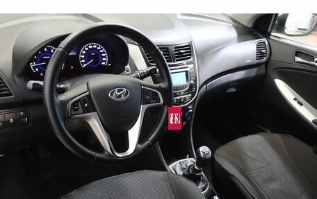 Hyundai Solaris II рестайлинг, 2011 год, 539 000 рублей, 6 фотография