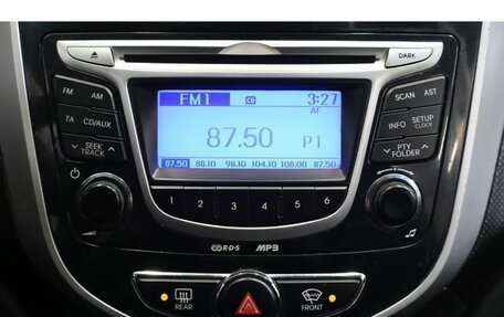 Hyundai Solaris II рестайлинг, 2011 год, 539 000 рублей, 12 фотография