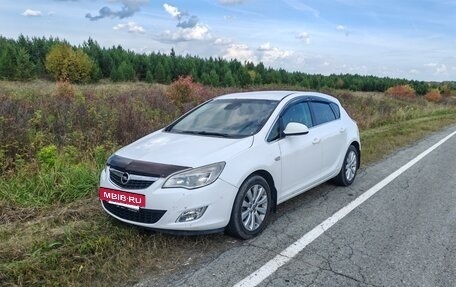 Opel Astra J, 2011 год, 650 000 рублей, 2 фотография