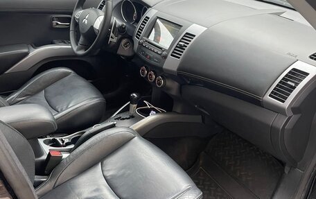 Mitsubishi Outlander III рестайлинг 3, 2010 год, 1 130 000 рублей, 7 фотография