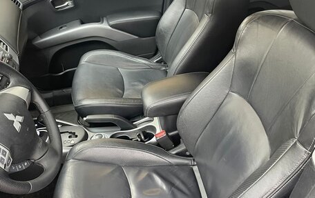 Mitsubishi Outlander III рестайлинг 3, 2010 год, 1 130 000 рублей, 9 фотография