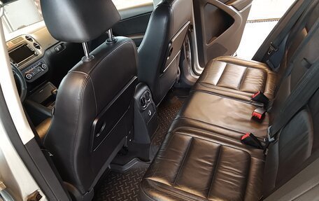 Volkswagen Tiguan I, 2011 год, 950 000 рублей, 3 фотография