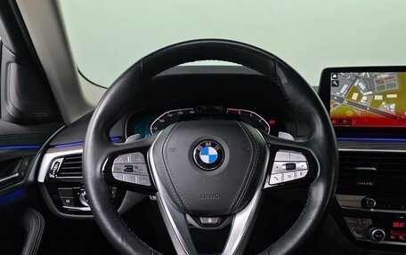 BMW 5 серия, 2022 год, 3 800 000 рублей, 11 фотография