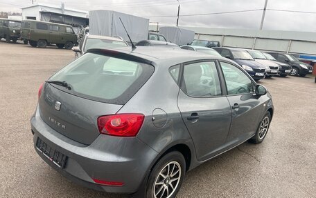 SEAT Ibiza IV рестайлинг 2, 2013 год, 760 000 рублей, 2 фотография