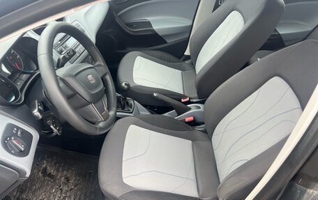 SEAT Ibiza IV рестайлинг 2, 2013 год, 760 000 рублей, 6 фотография