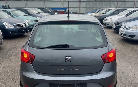 SEAT Ibiza IV рестайлинг 2, 2013 год, 760 000 рублей, 4 фотография