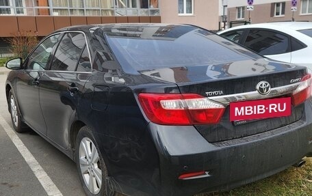 Toyota Camry, 2013 год, 1 695 000 рублей, 2 фотография