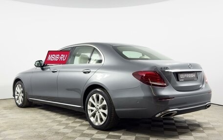 Mercedes-Benz E-Класс, 2018 год, 3 150 000 рублей, 2 фотография