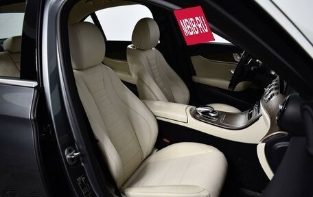 Mercedes-Benz E-Класс, 2018 год, 3 150 000 рублей, 8 фотография