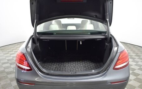 Mercedes-Benz E-Класс, 2018 год, 3 150 000 рублей, 25 фотография