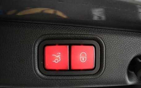 Mercedes-Benz E-Класс, 2018 год, 3 150 000 рублей, 24 фотография