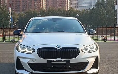 BMW 1 серия, 2021 год, 2 280 000 рублей, 2 фотография