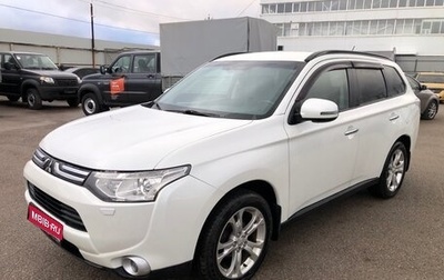 Mitsubishi Outlander III рестайлинг 3, 2013 год, 1 290 000 рублей, 1 фотография