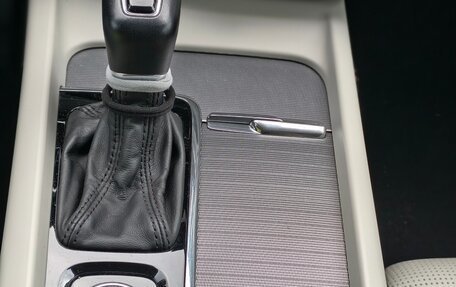 Volvo XC60 II, 2017 год, 4 100 000 рублей, 24 фотография