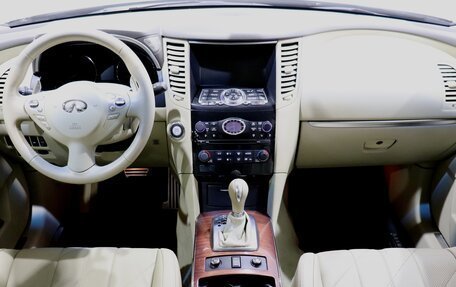 Infiniti FX II, 2011 год, 1 590 000 рублей, 14 фотография