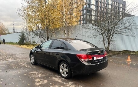 Chevrolet Cruze II, 2010 год, 690 000 рублей, 4 фотография